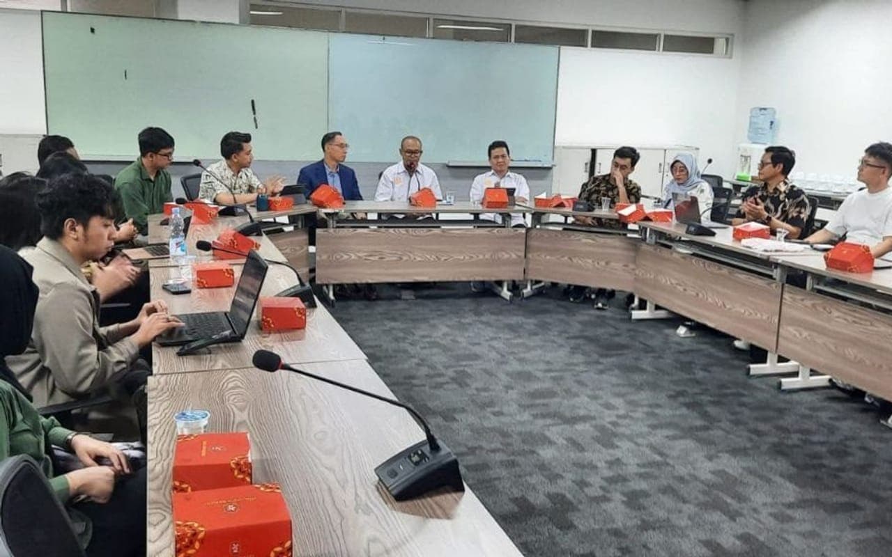 Rapat bersama mitra employer dan peserta program
