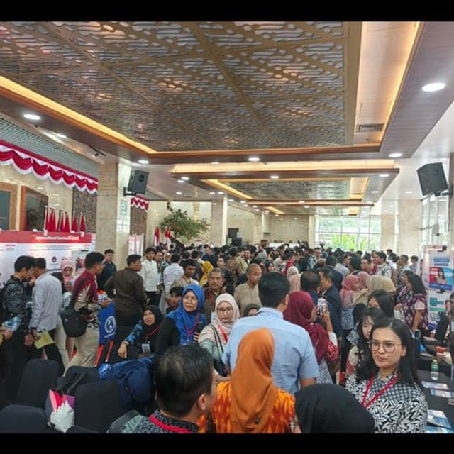 Keramaian peserta acara beasiswa